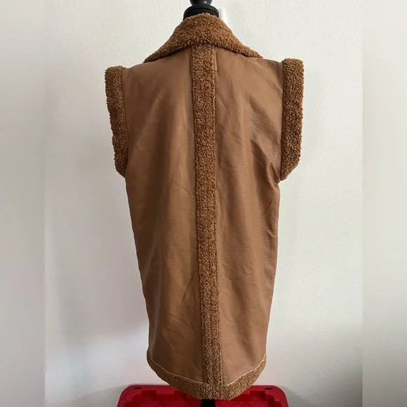 Blank NYC Touch and Go Long Vest - Picture 6 of 10